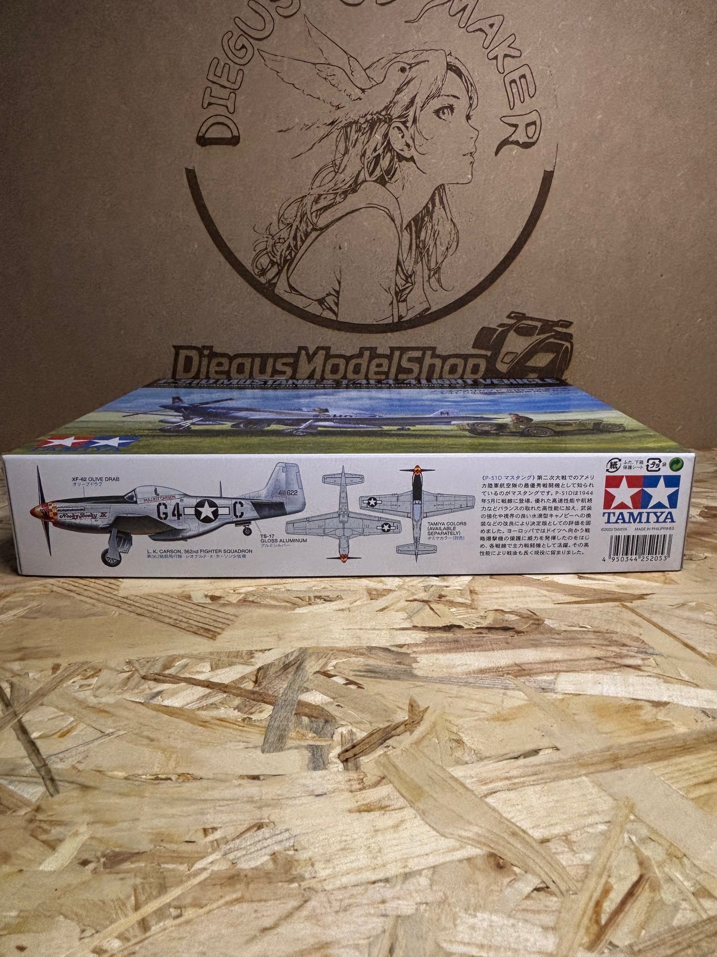 Tamiya TA25205 – North American P-51D Mustang & 1/4-ton 4×4 Light Vehicle Set – Kit 1/48