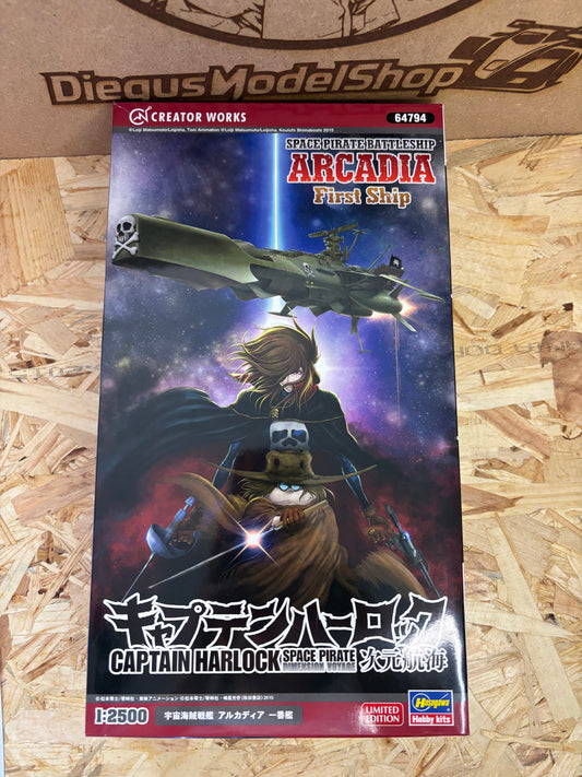Hasegawa 64794 Space Pirate Battleship Arcadia First Ship 1:2500 – Captain Harlock Limited Edition