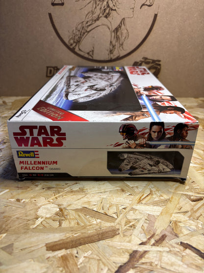 Millennium Falcon – Star Wars – Kit Modellismo Astronave – Revell 06880
