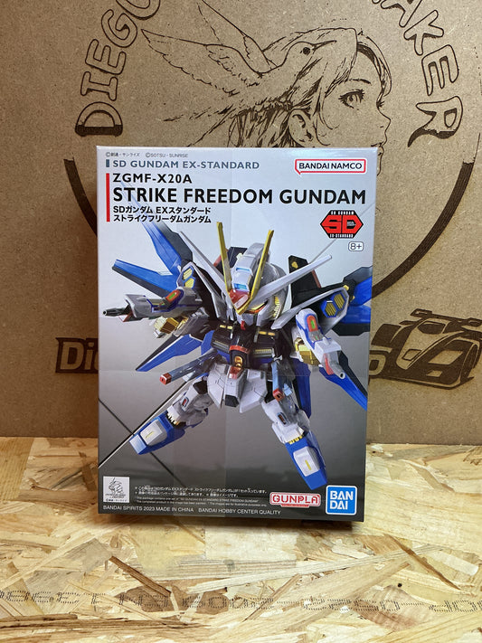 Bandai SD Gundam EX-Standard Strike Freedom Gundam ZGMF-X20A Model Kit