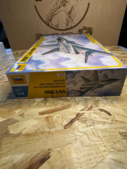 MiG-1.44 MFI – Kit Modellismo Aereo Russo 1:72 – Zvezda 7252