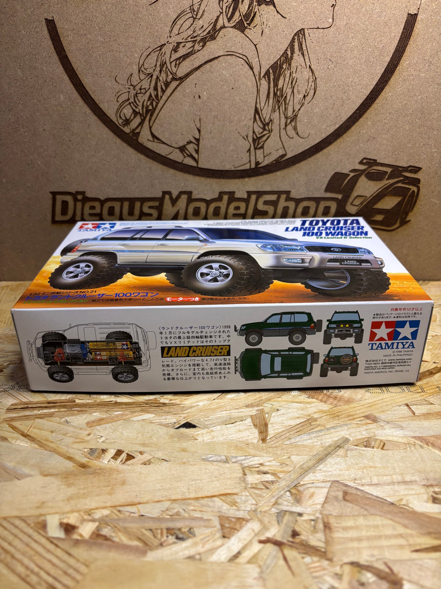 Tamiya Toyota Land Cruiser 100 Wagon – Kit Modellismo Auto 4x4 TA19021