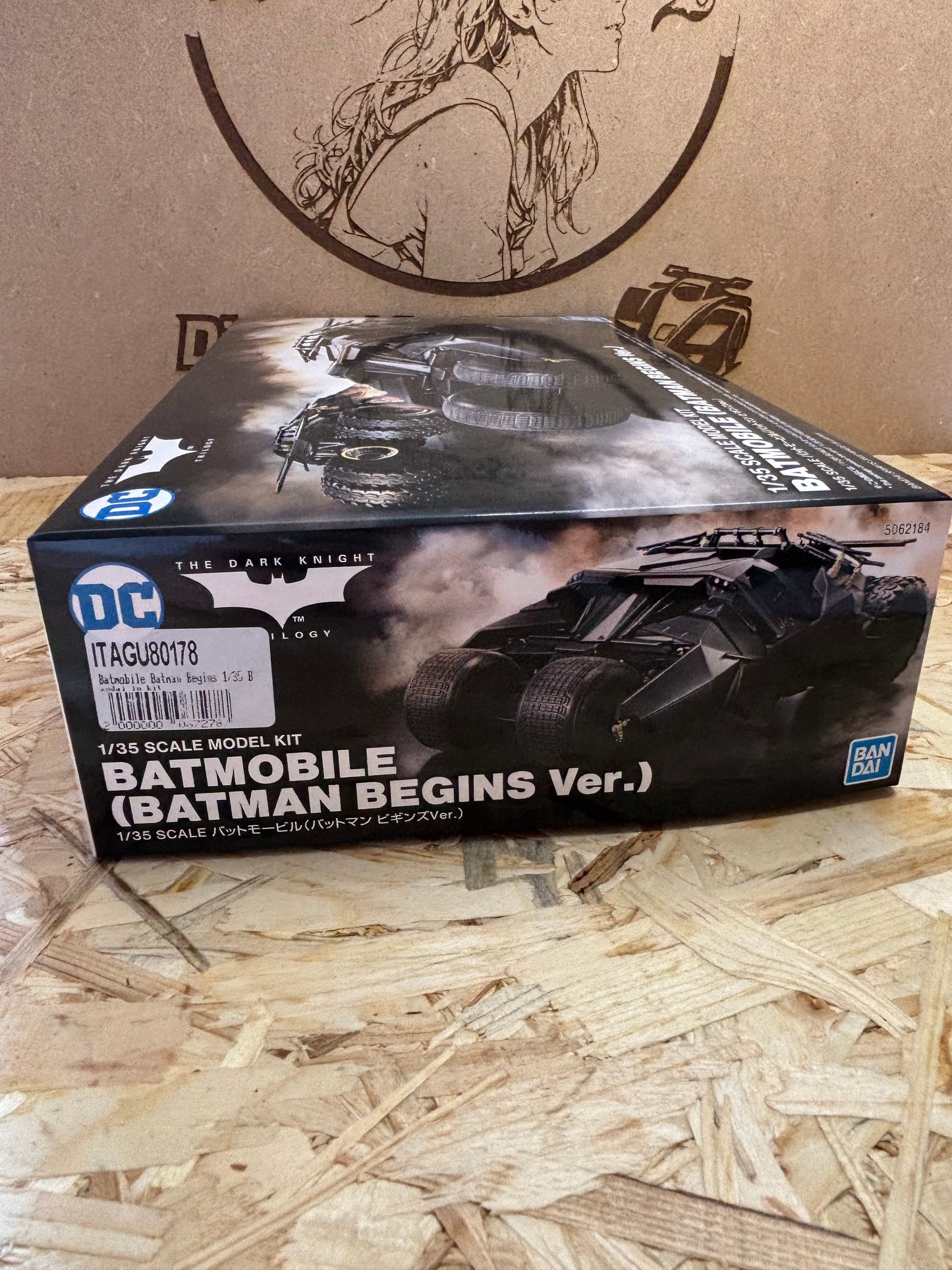 Batmobile (Batman Begins Ver.) 1/35 – Model Kit – Bandai 80178