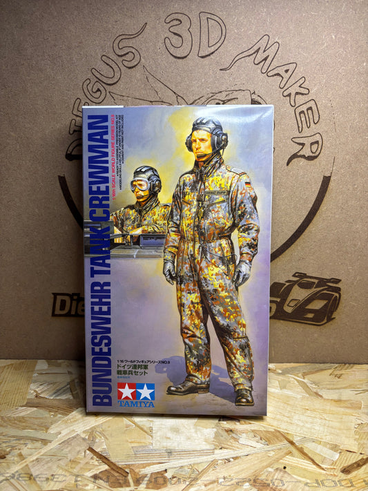 Tamiya TA36309 – Bundeswehr Tank Crewman – Figurini 1/16