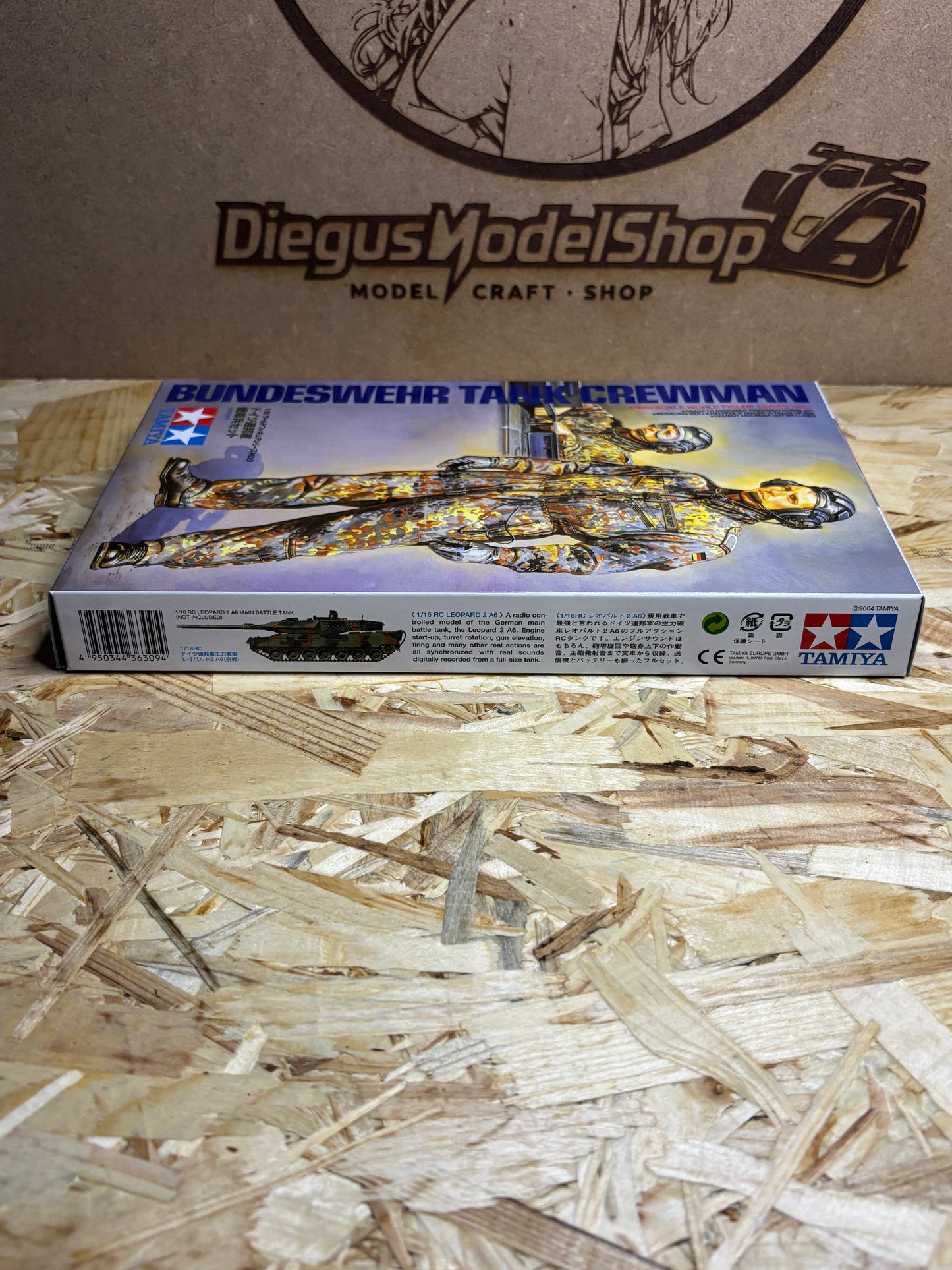 Tamiya TA36309 – Bundeswehr Tank Crewman – Figurini 1/16