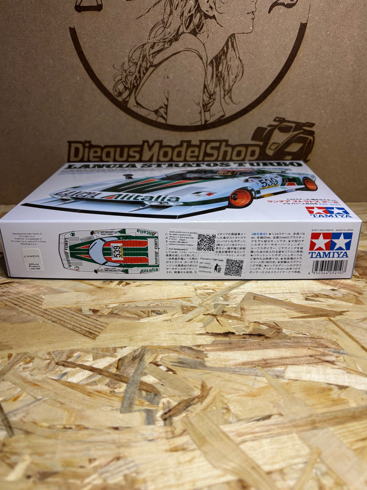 Tamiya TA25210 – Lancia Stratos HF – Kit Auto Rally 1/24