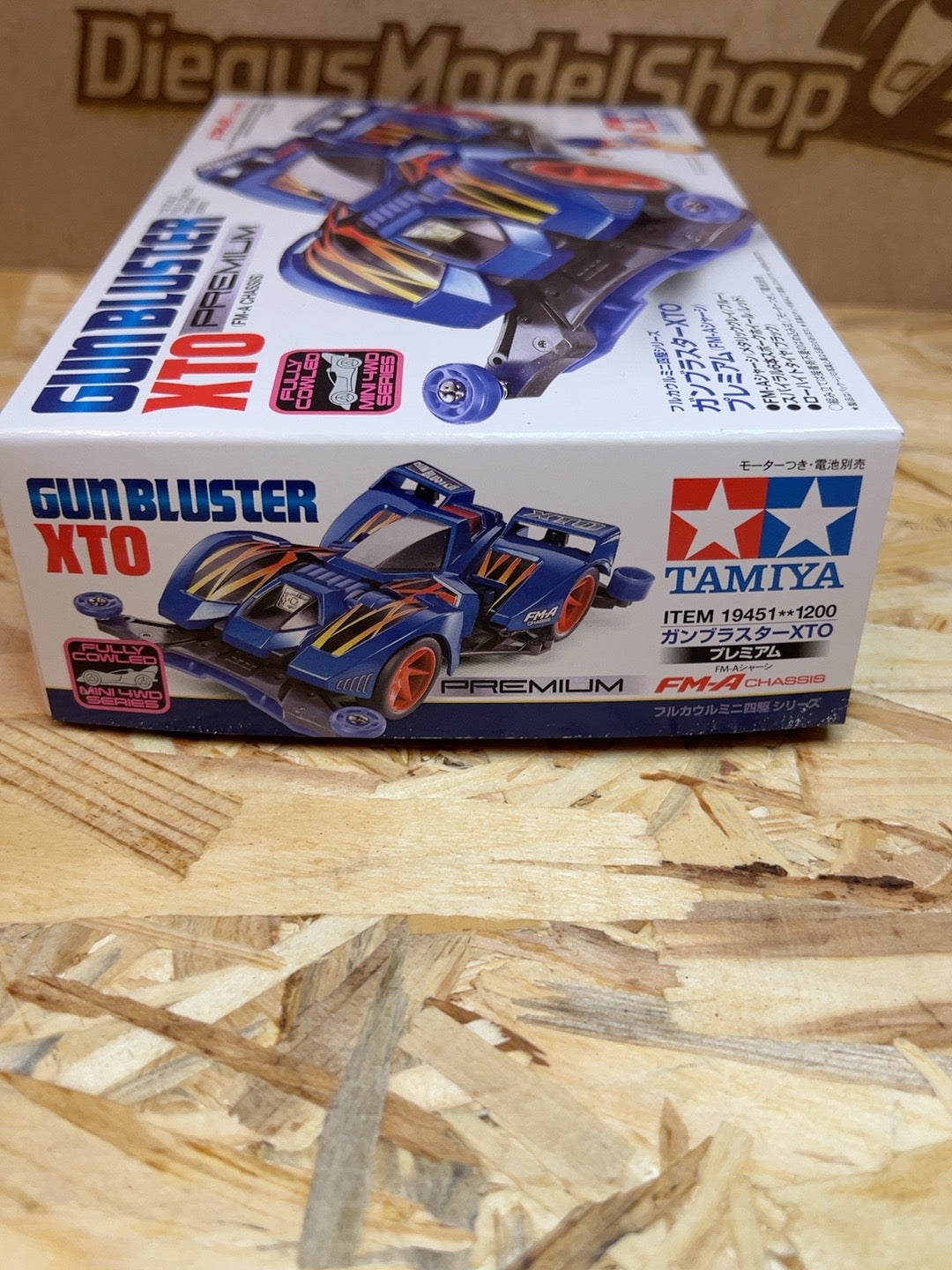 Tamiya Gun Bluster XTO Premium FM-A Mini 4WD 19451 - lato confezione